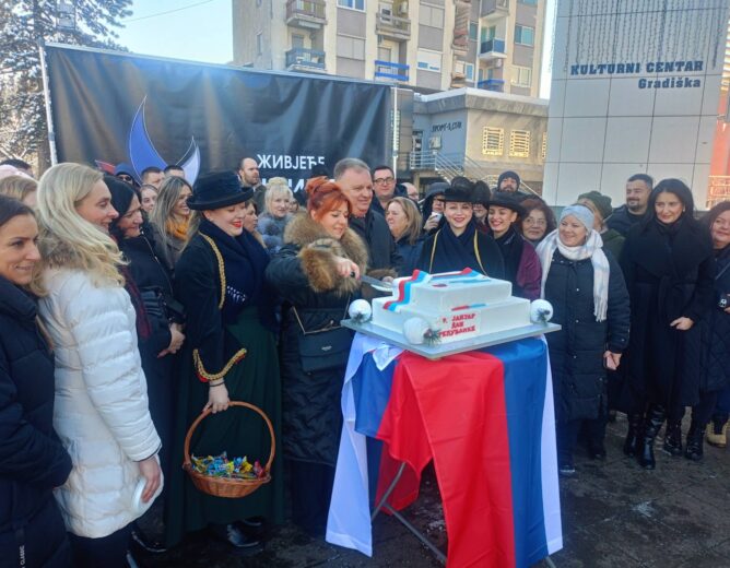 Уз дружење и торту обиљежен Дан Републике